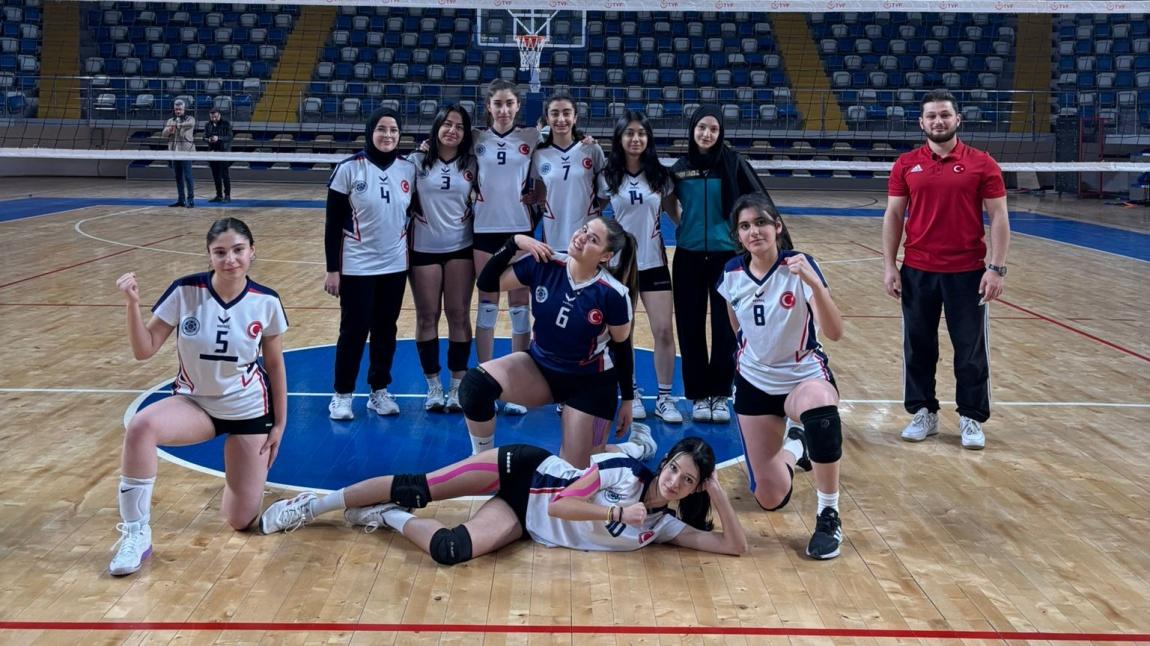 Voleybol Takımımız İntegral Kolej Takımını 2-0 yendi